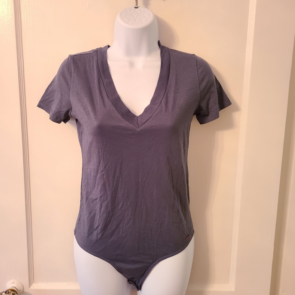 n:PHILANTHROPY Short-Sleeved V-Neck Bodysuit Sz S